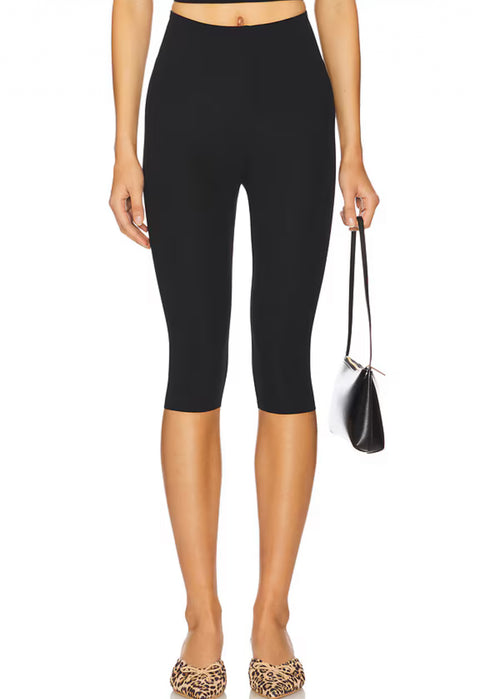 Neoprene Capri Legging in Black
Commando