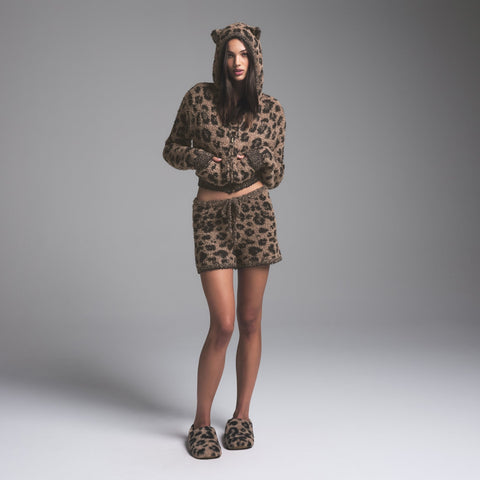 هودي محبوك بأذن حيوان - إصدار محدود