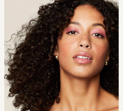 شامبو الشعر المجعد