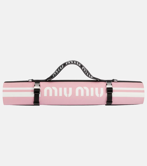 MIU MIU
Logo yoga mat