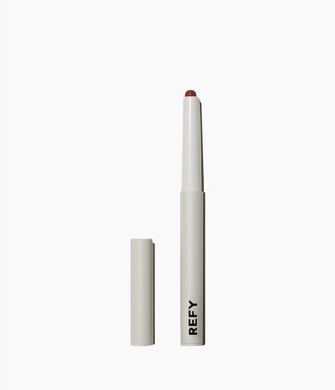 BLUR LINER
Lip liner that effortlessly creates the appearance of fuller lips.