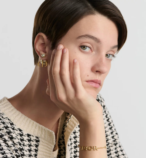 Dio(r)evolution Bracelet
Gold-Finish Metal and White Resin Pearls