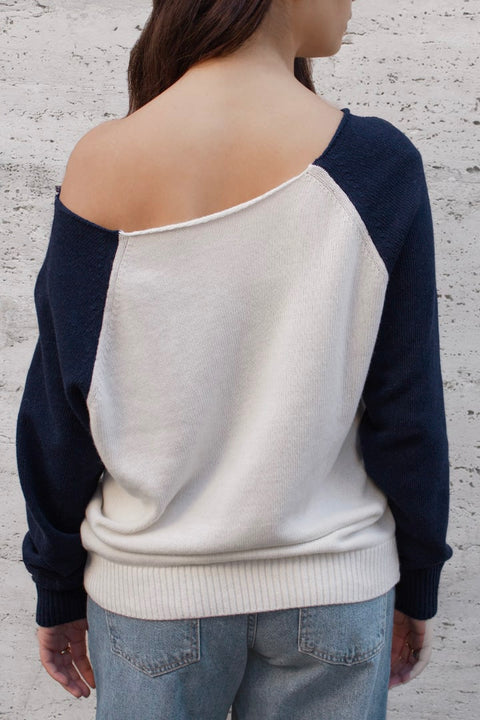 Boat neck star sweater